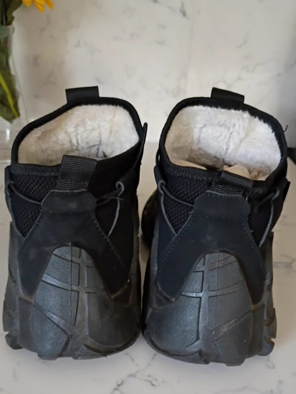 Men's Black Slip-On Insulated Sneakers